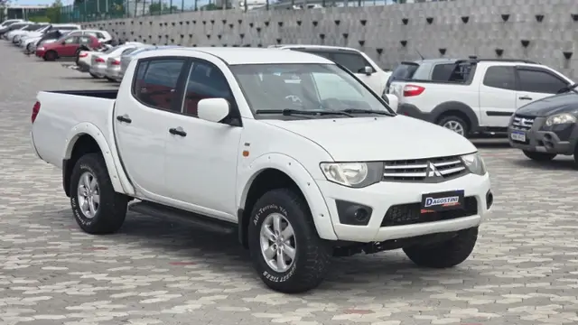 Carro Mitsubishi L200 Triton 2013 3.2 DI-D 4x4