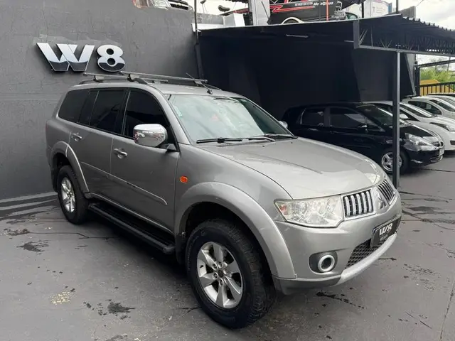 Carro Mitsubishi Pajero Dakar 2013 3.2 HPE 4WD (aut)