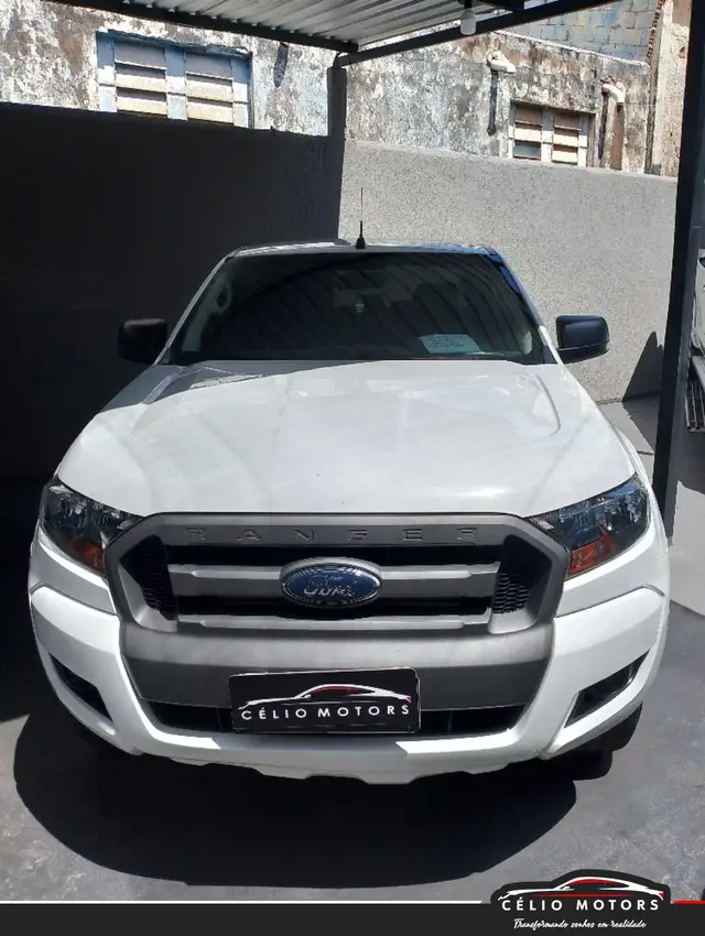 Carro Ford Ranger Cabine Dupla 2017 Ranger 2.2 TD XLS CD 4x4 (Aut)