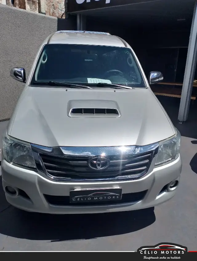 Carro Toyota Hilux Cabine Dupla 2015 Hilux 2.7 SRV CD 4x4 (Flex) (Aut)