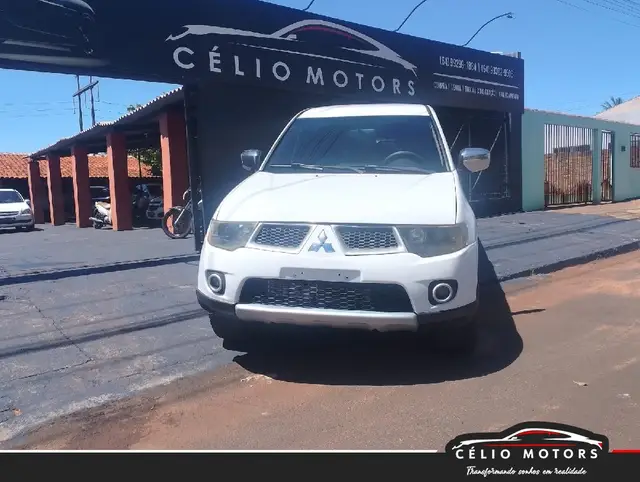 Carro Mitsubishi L200 2017 Triton GLX 3.2 CD TB Int.Diesel Mec