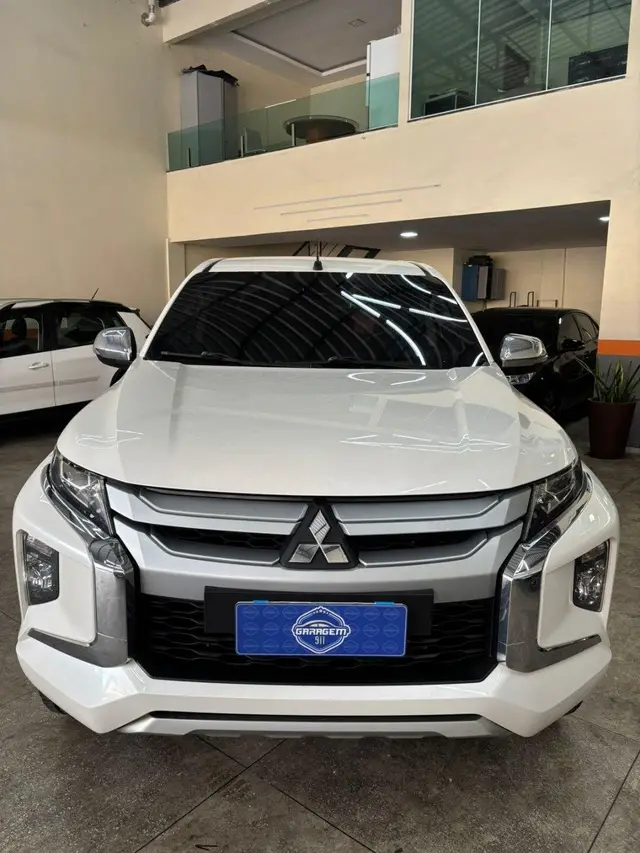 Carro Mitsubishi L200 Triton Sport 2022 HPE 2.4 DID-H 4x4 (Aut)