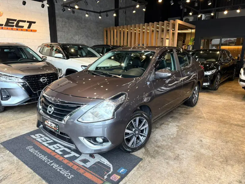 Nissan Versa 1.6 16V SV FlexStart CVT (Flex)