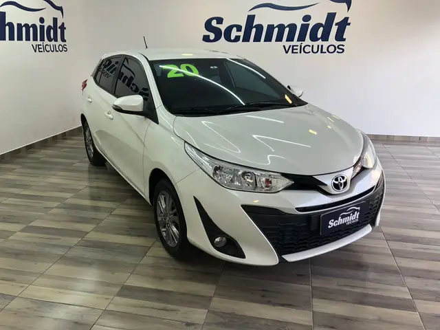 Carro Toyota Yaris 2020 1.5 XL Plus Connect CVT (Flex)