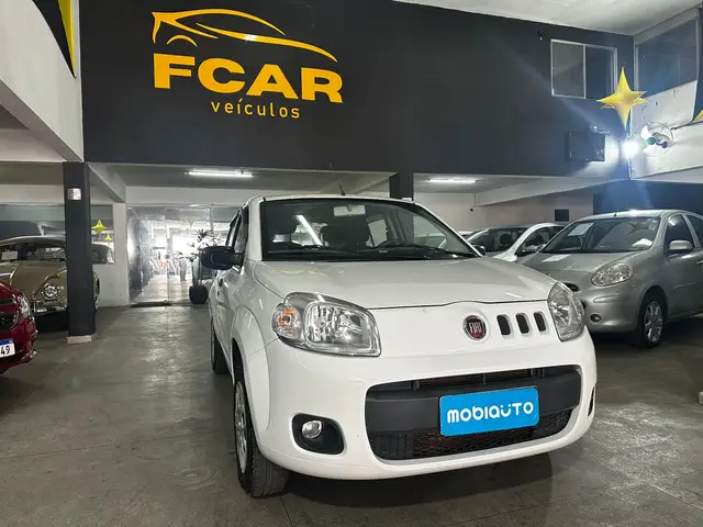 Carro Fiat Uno 2014 Vivace College 1.0 8V (Flex) 4p
