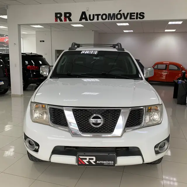 Carro Nissan Frontier 2013 SL 2.5 TD CD 4x4 (aut)
