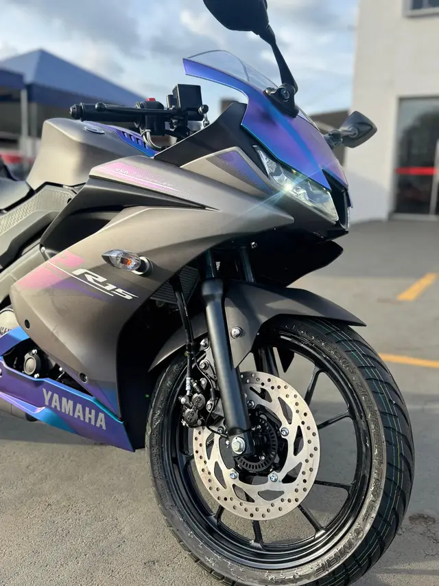 Carro Yamaha YZF R15 2025 ABS