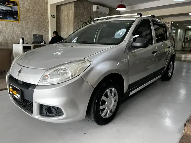 Carro Renault Sandero 2013 Authentique 1.0 16V (flex)