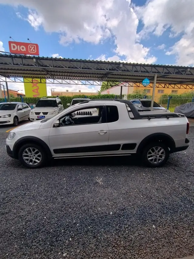Carro Volkswagen Saveiro 2015 Cross 1.6 16v MSI CE (Flex)