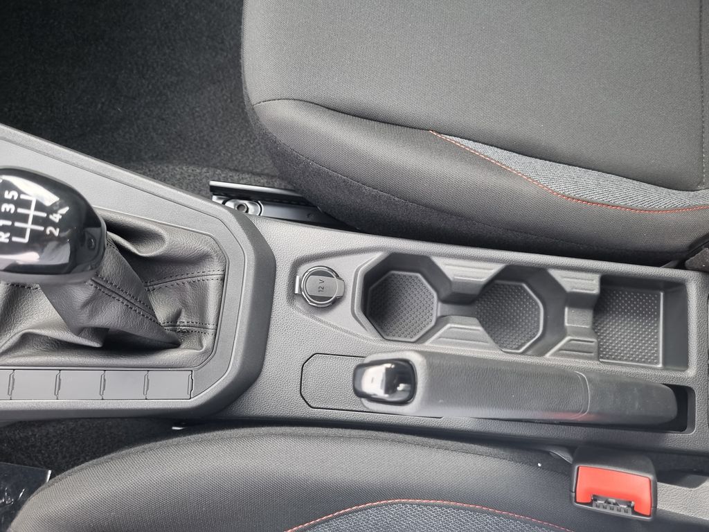 Polo Track 1.0 Flex 12V 5p