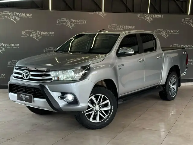 Carro Toyota Hilux Cabine Dupla 2017 Hilux 2.7 SRV CD 4x2 (Flex) (Aut)