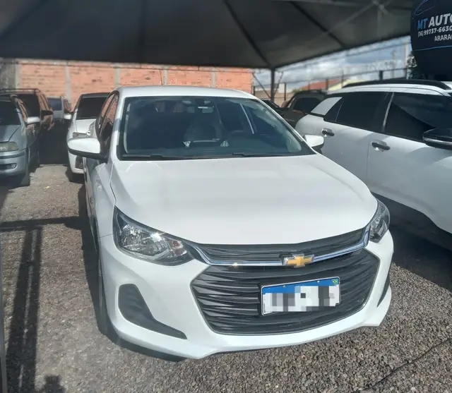 Carro Chevrolet Onix Plus 2023 LT 1.0