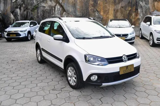 Carro Volkswagen SpaceCross 2014 1.6 8V (Flex)