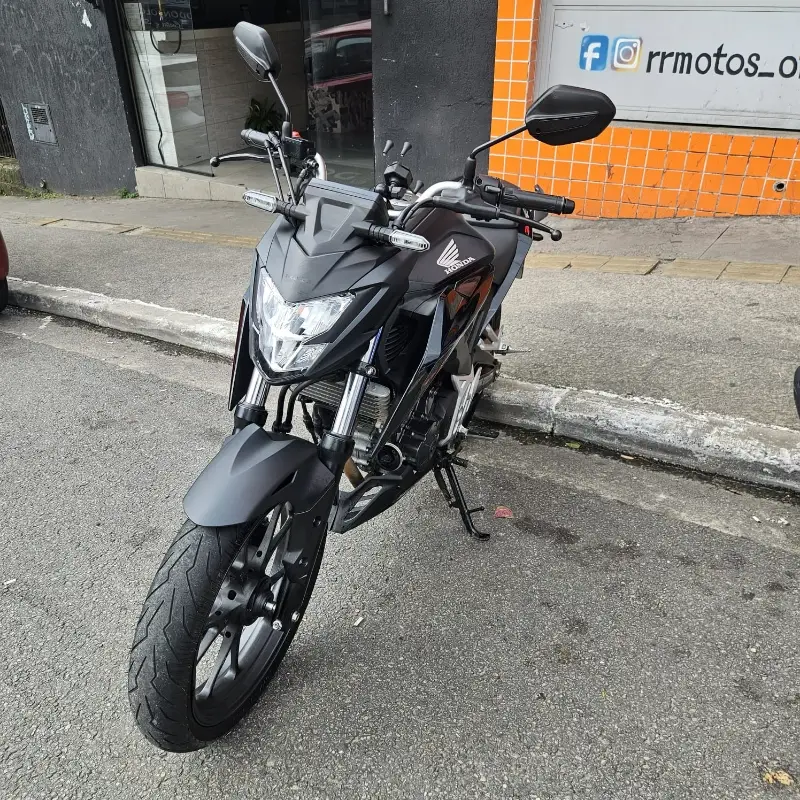 Honda CB 300F Twister (ABS)