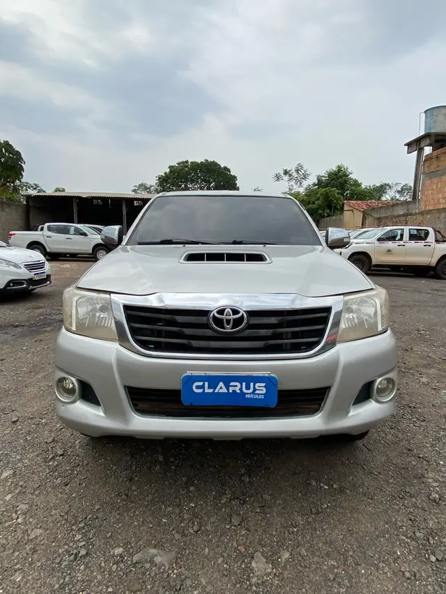 Carro Toyota Hilux Cabine Dupla 2011 Hilux STD 4x4 2.5 (cab. dupla)