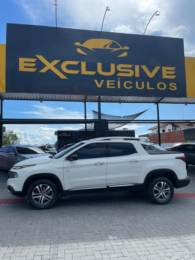 Carro Fiat Toro 2018 Volcano 2.0 diesel AT9 4x4