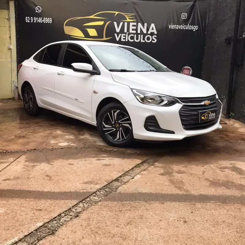 Chevrolet Onix Plus 1.0 LT (Flex)