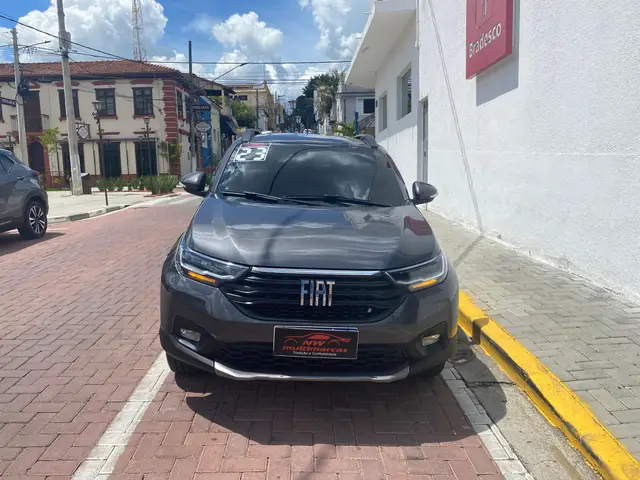 Carro Fiat Strada 2023 Volcano 1.3 CD (Flex)