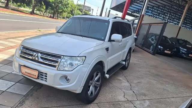 Carro Mitsubishi Pajero Full 2014 3.2 DI-D 3D HPE 4WD