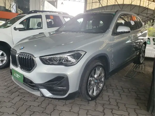 Carro BMW X1 2022 sDrive20i 2.0 Turbo (Aut.)