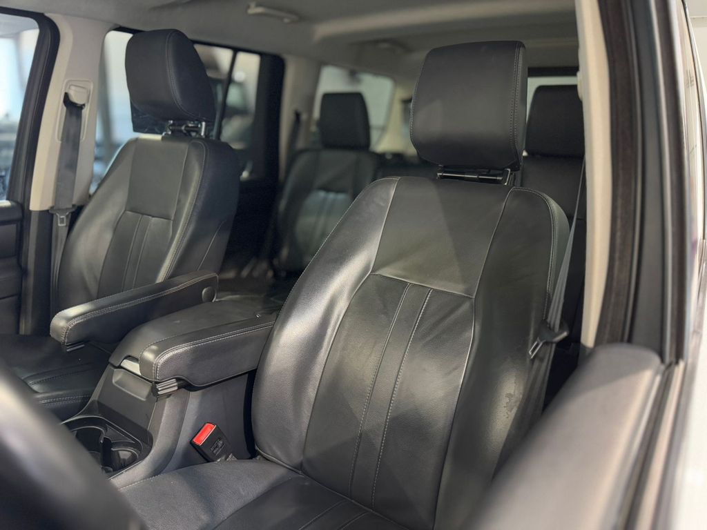 Discovery 3.0 SDV6 Black 4WD