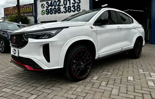 Carro Fiat Fastback 2025 Abarth