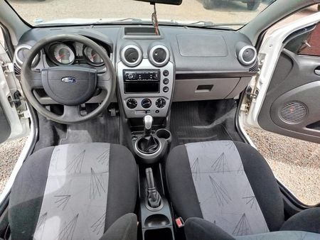 Fiesta Hatch 1.6 (Flex)