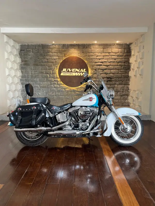 Carro Harley-Davidson Softail 2016 Heritage Classic