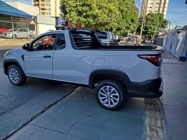 Carro Fiat Strada 2023 Endurance 1.4 Cabine Plus (Flex)