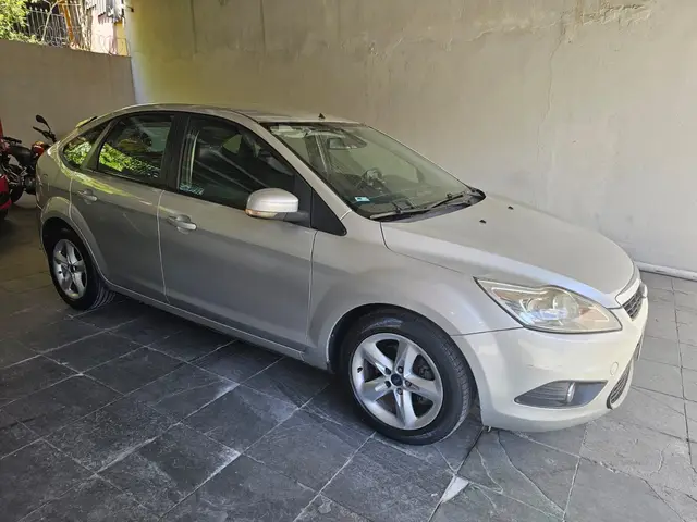 Carro Ford Focus Hatch 2013 GLX 2.0 16V (Flex)