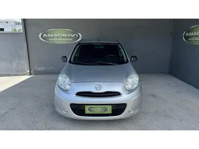 Carro Nissan March 2015 1.0 12V (Flex)