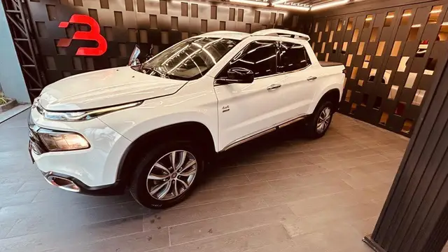 Carro Fiat Toro 2019 2.0 TDI Volcano Auto 4WD