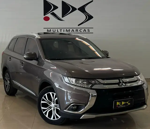 Carro Mitsubishi Outlander 2018 Comfort 2.0 16V (Aut)