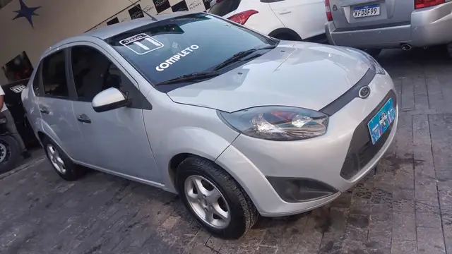 Carro Ford New Fiesta Sedan 2011 SE 1.6 (Flex)
