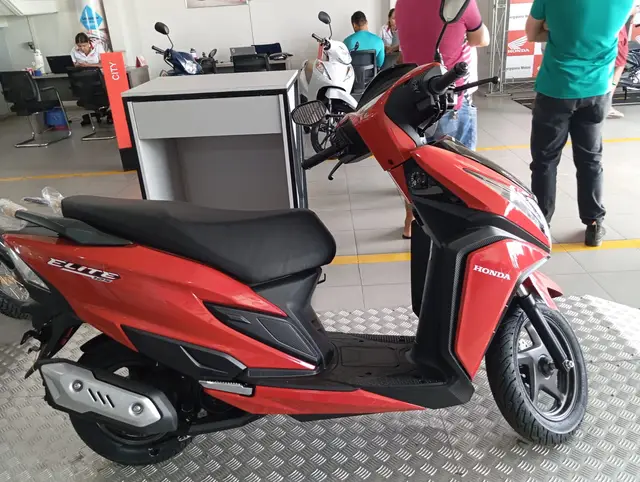 Moto Honda Elite 125 2025 CBS