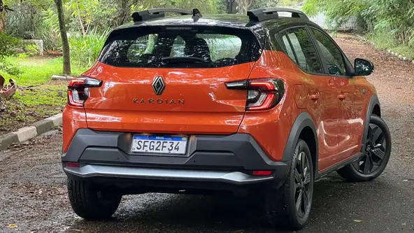 Os contribuintes cearenses donos de carros elétricos, além de veículos de locadoras já são taxados