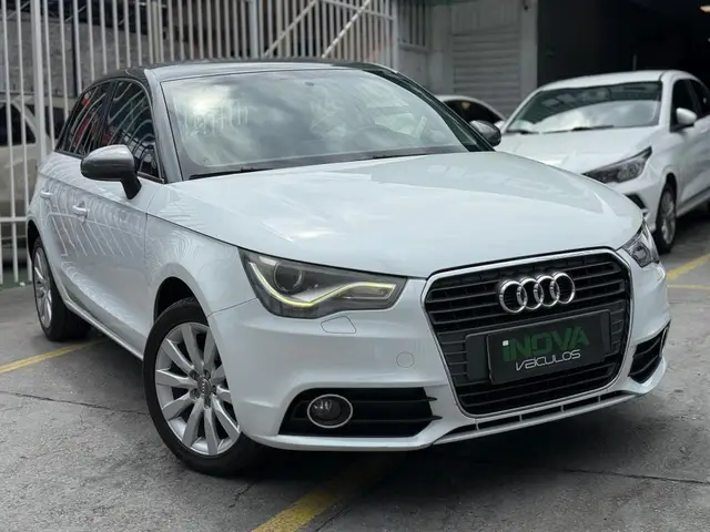 Carro Audi A1 2013 1.4 TFSI Sportback Attraction S Tronic