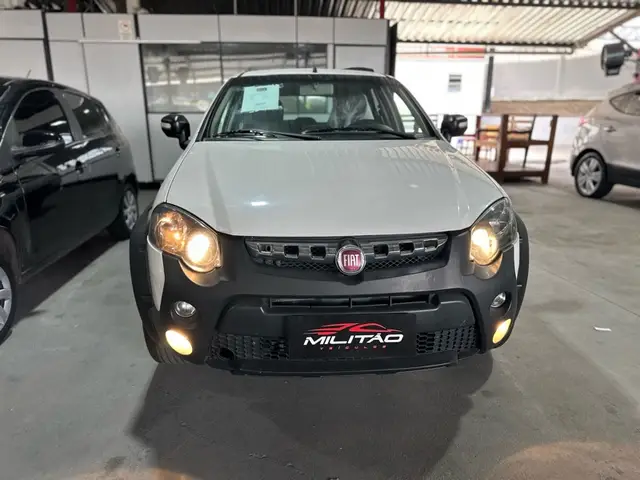 Carro Fiat Weekend 2017 Adventure Locker 1.8 8V (Flex)