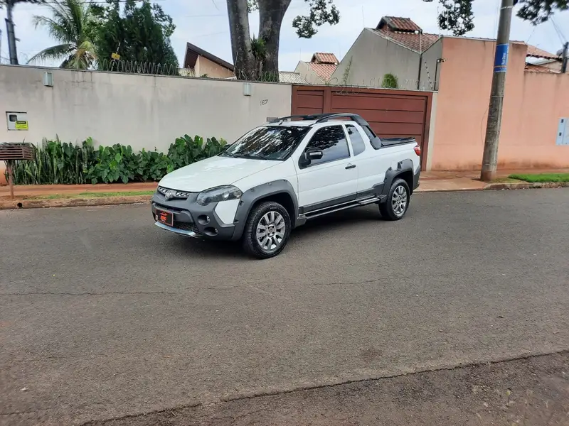 Fiat Strada Adv.1.8 16V  LOCKER Dual. Flex CE