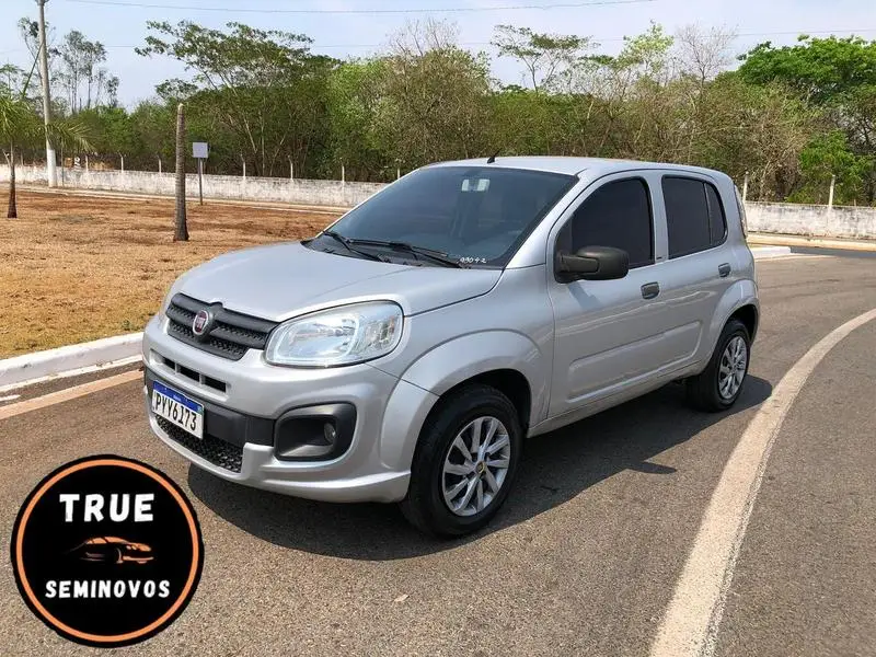 Fiat Uno Attractive 1.0 (Flex) 4p