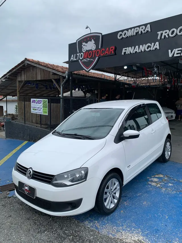 Carro Volkswagen Fox 2013 1.0 TEC (Flex) 2p
