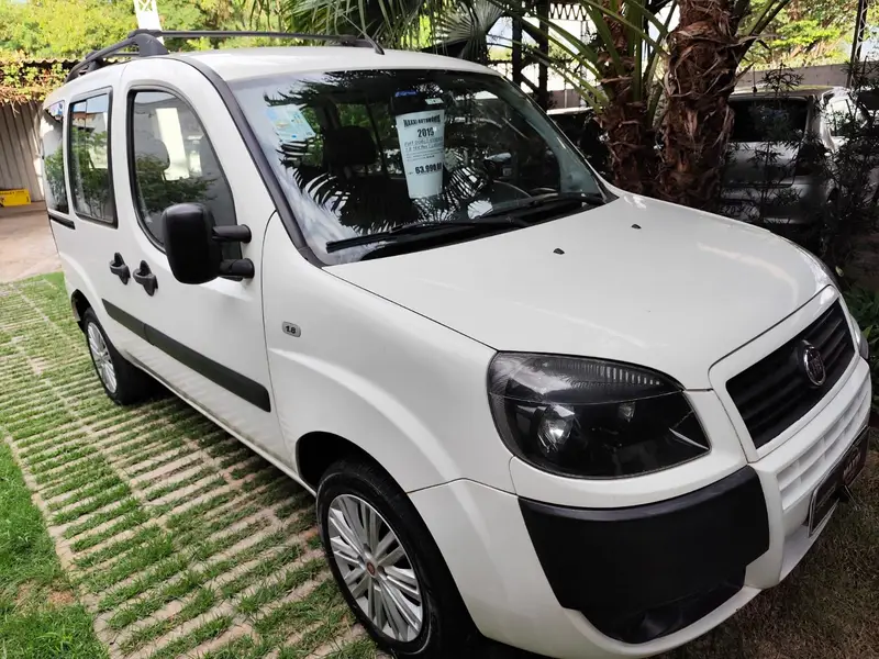 Fiat Doblò Essence 1.8 7L (Flex)