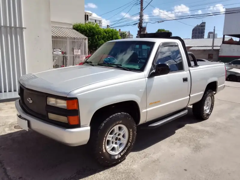 Chevrolet Silverado Pick Up DLX 4.1