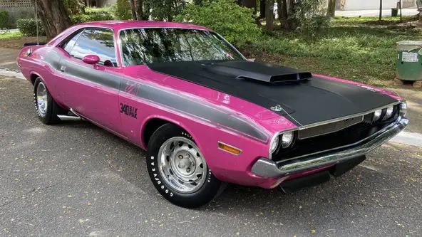 Versão do muscle car marcou época com motor V8
