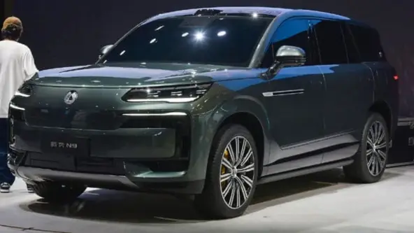 Modelo híbrido ainda oferece uma autonomia puramente elétrica de 200 km