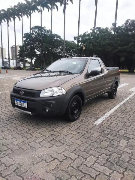 Carro Fiat Strada 2016 Working 1.4 (Flex)