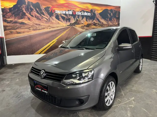 Carro Volkswagen Fox 2013 1.0 TEC (Flex) 4p