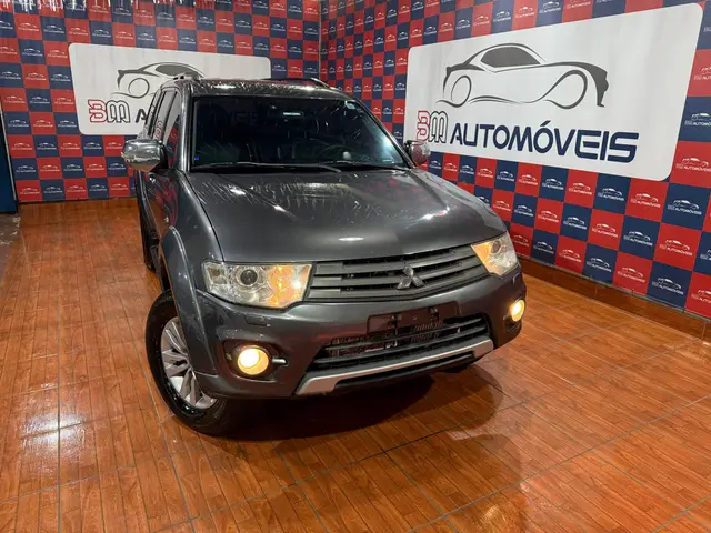 Carro Mitsubishi Pajero 2018 3.2 DI-D Outdoor 4WD (Aut)
