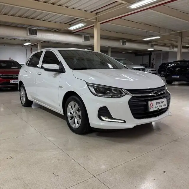 Carro Chevrolet Onix 2023 1.0