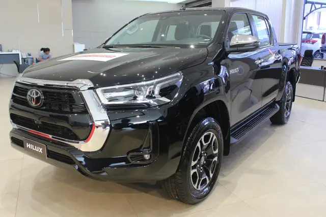 Carro Toyota Hilux Cabine Dupla 2025 SRX 4x4 2.8 Diesel